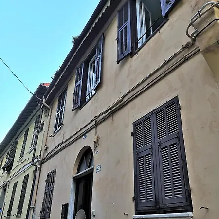 43 Strada Borgo * San Remo